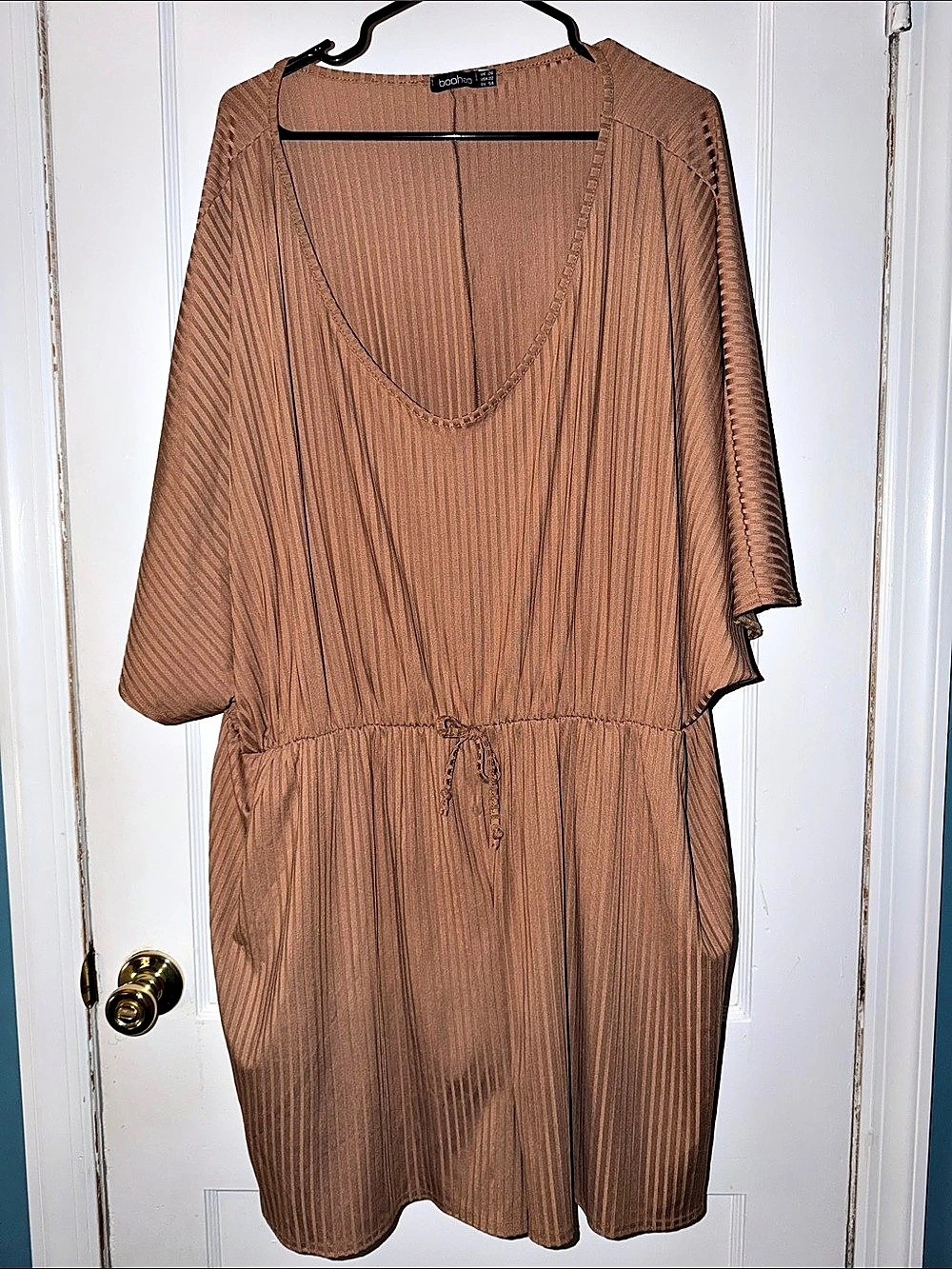 Boohoo Brown Pleated Jumpsuit Size Medium